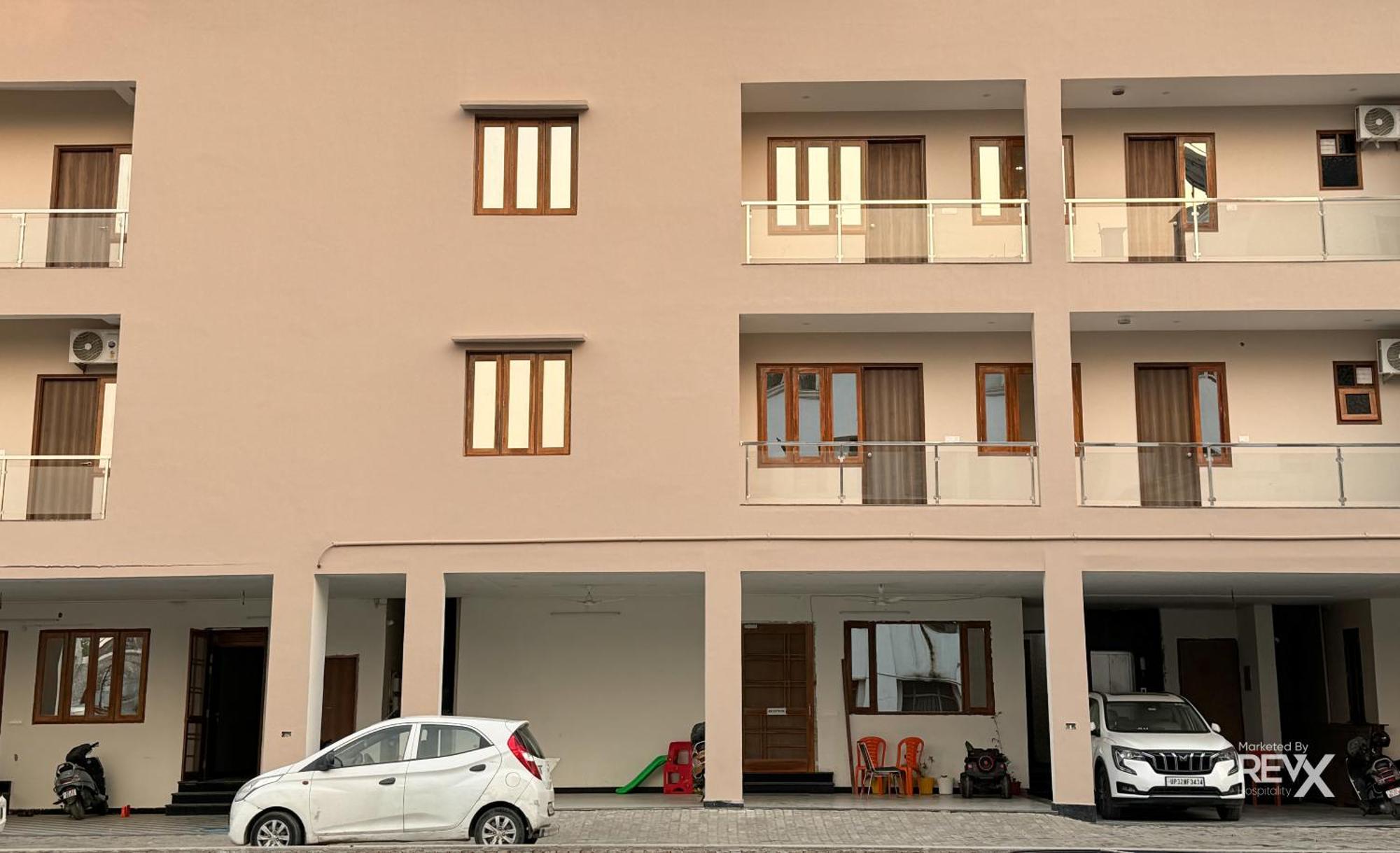 Guru Sadan A Luxe Stay Ayodhya Kültér fotó