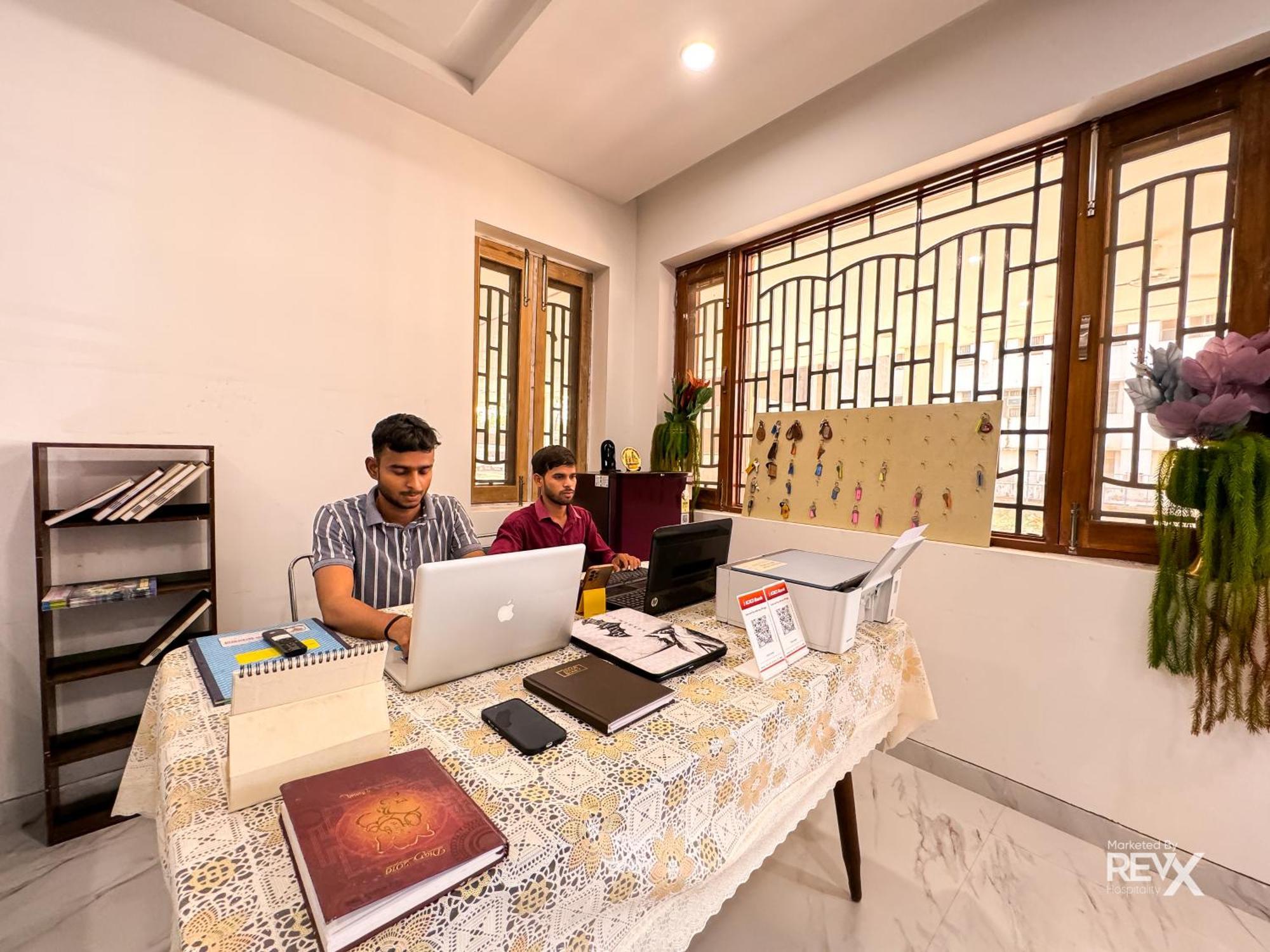 Guru Sadan A Luxe Stay Ayodhya Kültér fotó