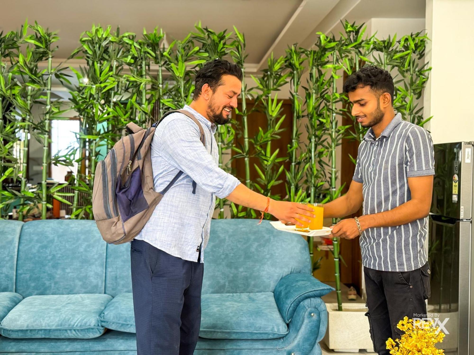 Guru Sadan A Luxe Stay Ayodhya Kültér fotó