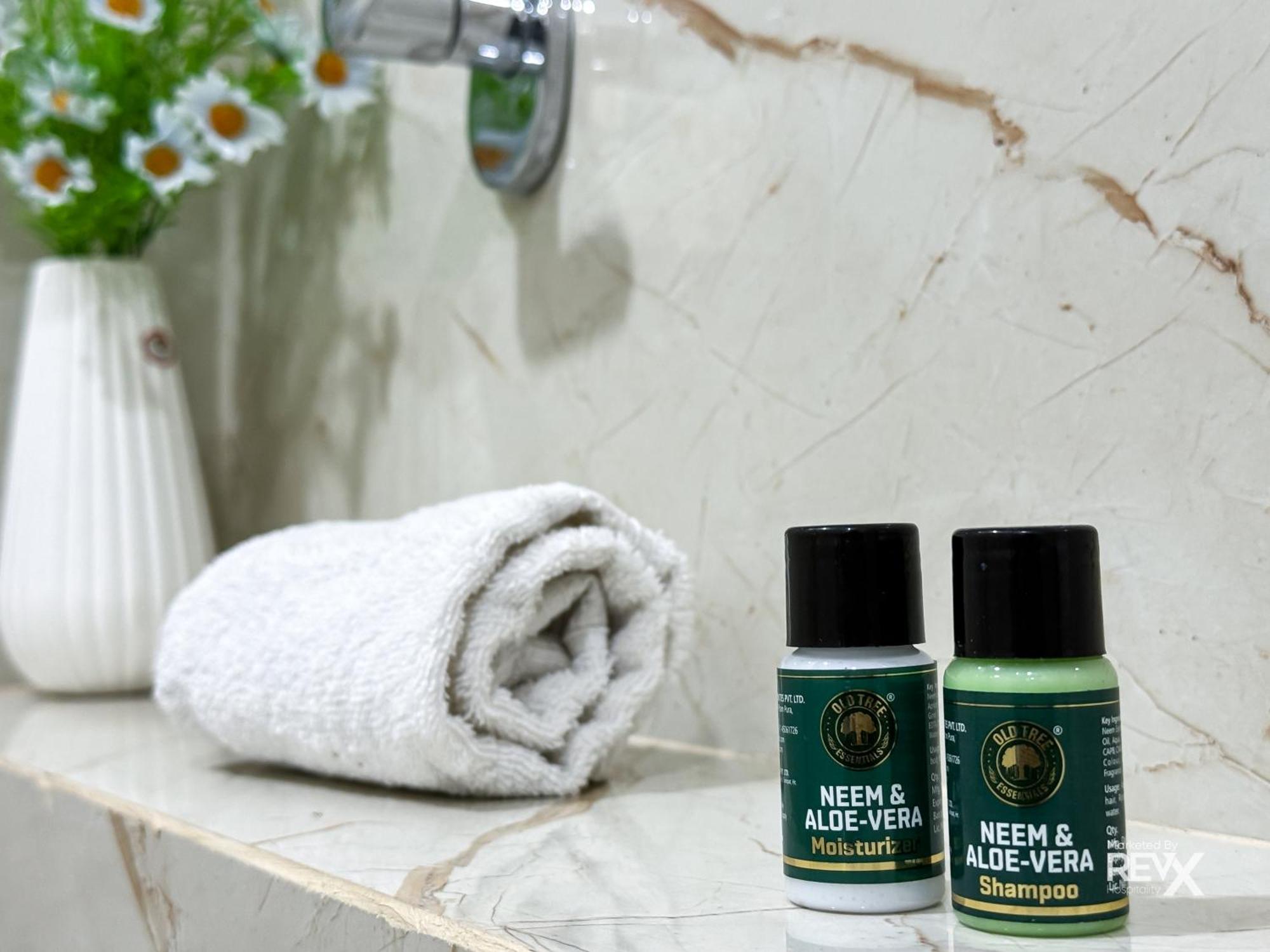 Guru Sadan A Luxe Stay Ayodhya Kültér fotó